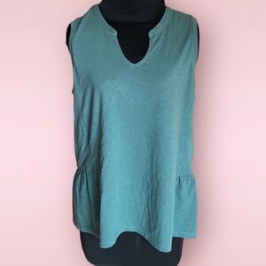 🦄 Sonoma Casino Green Sleeveless Notched Neck Peplum Tank Top Medium